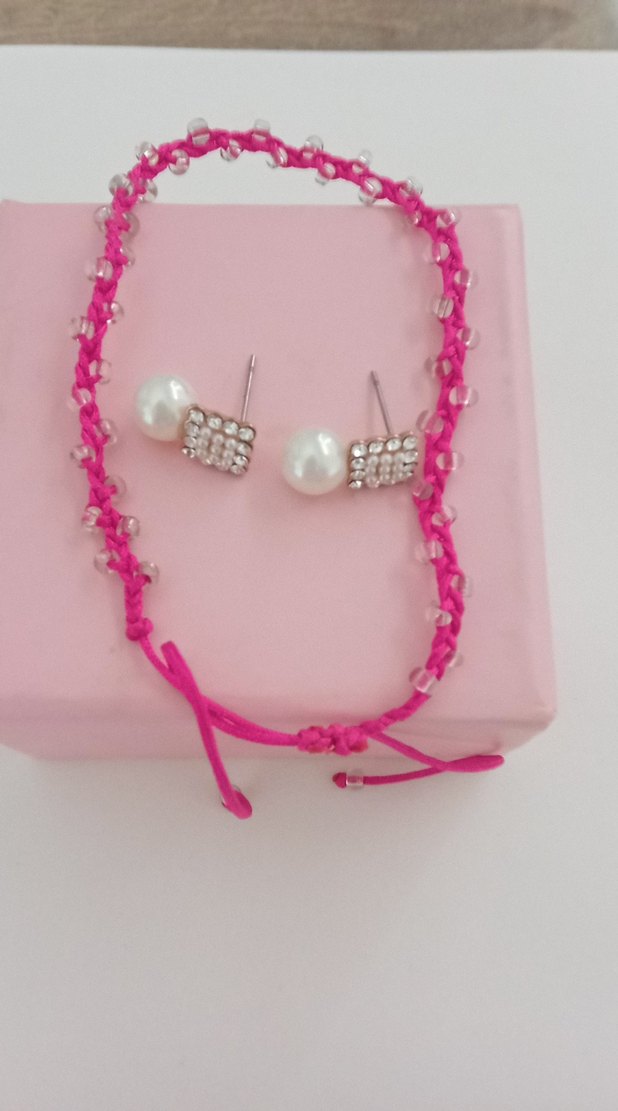 Bileklik ve inci küpe - Görsel 3