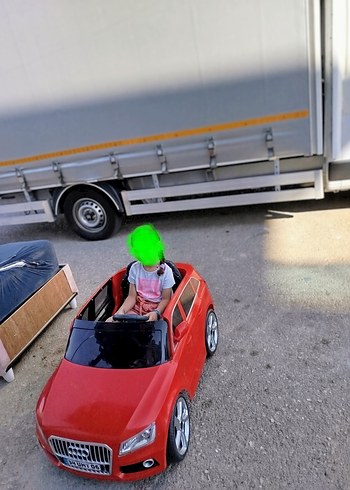 Parlak Kırmızı Elektrikli Çocuk Araba