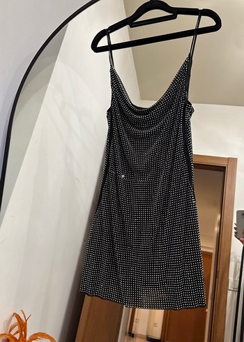 Zara Siyah üzeri taşlı mini elbise
