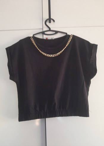 Zincir Detaylı Siyah Crop Top