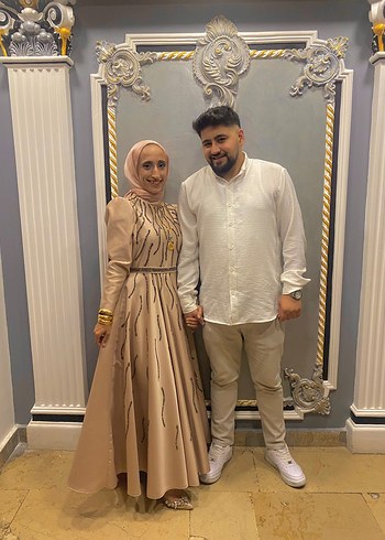 s Beden ten rengi Renk Bej Uzun Kollu Drapeli Abiye Elbise