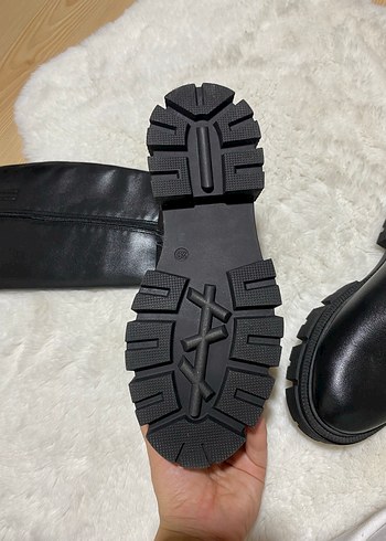 Siyah Deri Topuklu Diz Boyu Kürklü Bot - Görsel 5