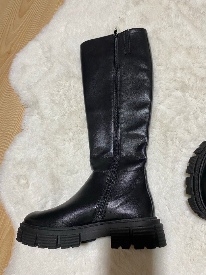 Siyah Deri Topuklu Diz Boyu Kürklü Bot - Görsel 4