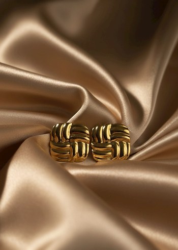 Altın Renkli Pilili Midi Küpe - Görsel 2