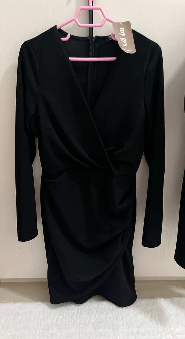 Siyah V Yaka Drapeli Midi Elbise - Görsel 2