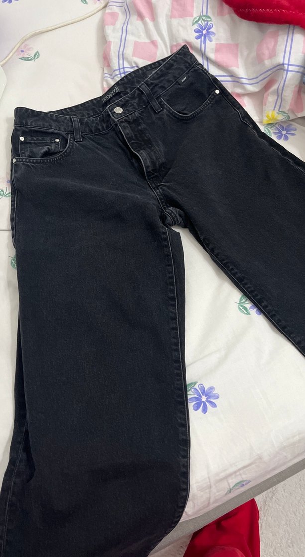 Siyah Düğmeli Rahat Kesim Kadın Kot Pantolon - Görsel 2