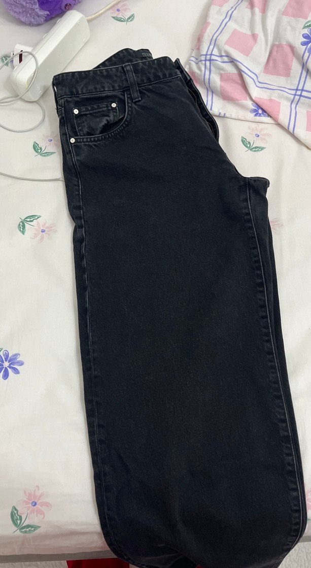 Siyah Düğmeli Rahat Kesim Kadın Kot Pantolon - Görsel 3