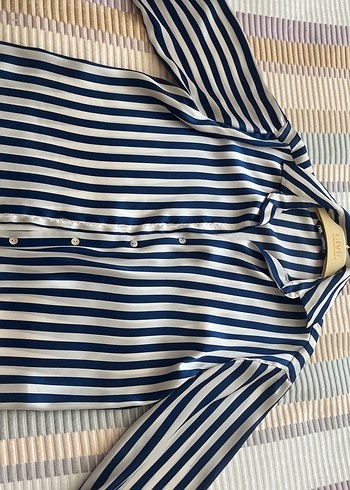 Mavi Çizgili Uzun Kollu Kadın Gömlek - Görsel 2