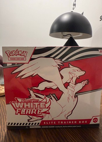 Pokemon Scarlet Violet White Flare Elite Trainer Box