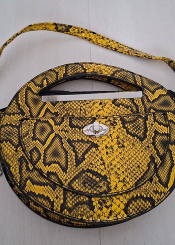 Primark Yılan Derisi Desenli Kemerli Kadın Çanta