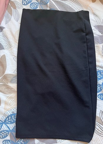 m Beden Düğmeli Siyah Midi etek