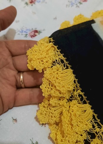 Sarı Fırfırlı Bohem El Örgü Kadın Yazma