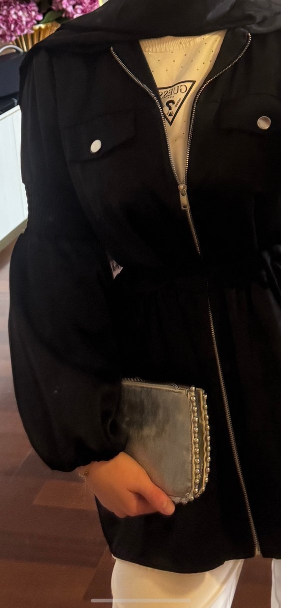 Siyah saten mevsimlik ceket - Görsel 3