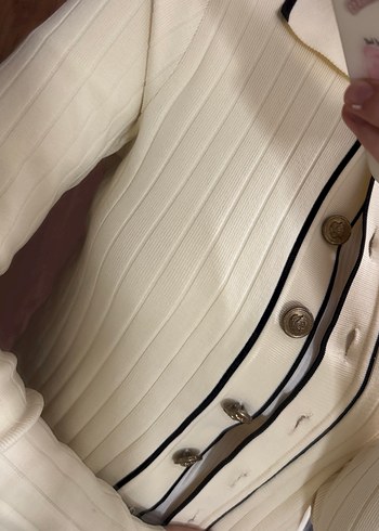 Düğmeli krem Kadın Hırka - Görsel 2