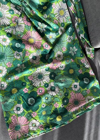 Yeşil Çiçekli Drapeli Midi Kalem Elbise - Görsel 3