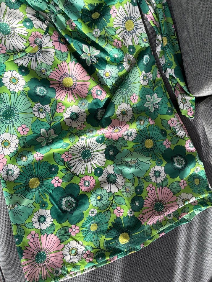 Yeşil Çiçekli Drapeli Midi Kalem Elbise - Görsel 3