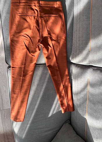 Kadın Kahverengi Piliseli Saten Kumaş Pantolon - Görsel 2