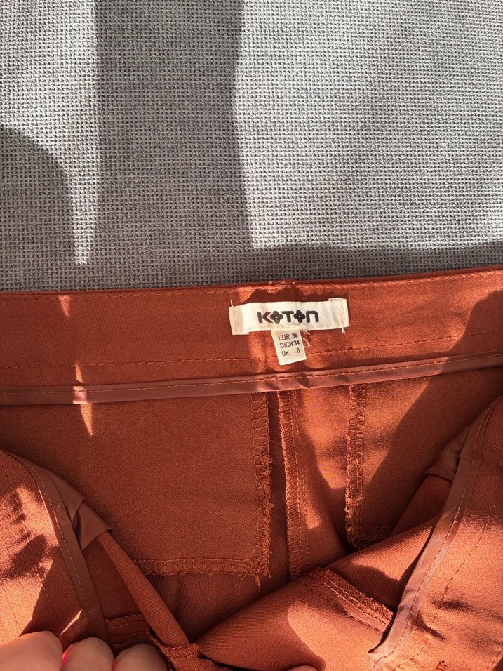 Kadın Kahverengi Piliseli Saten Kumaş Pantolon - Görsel 4