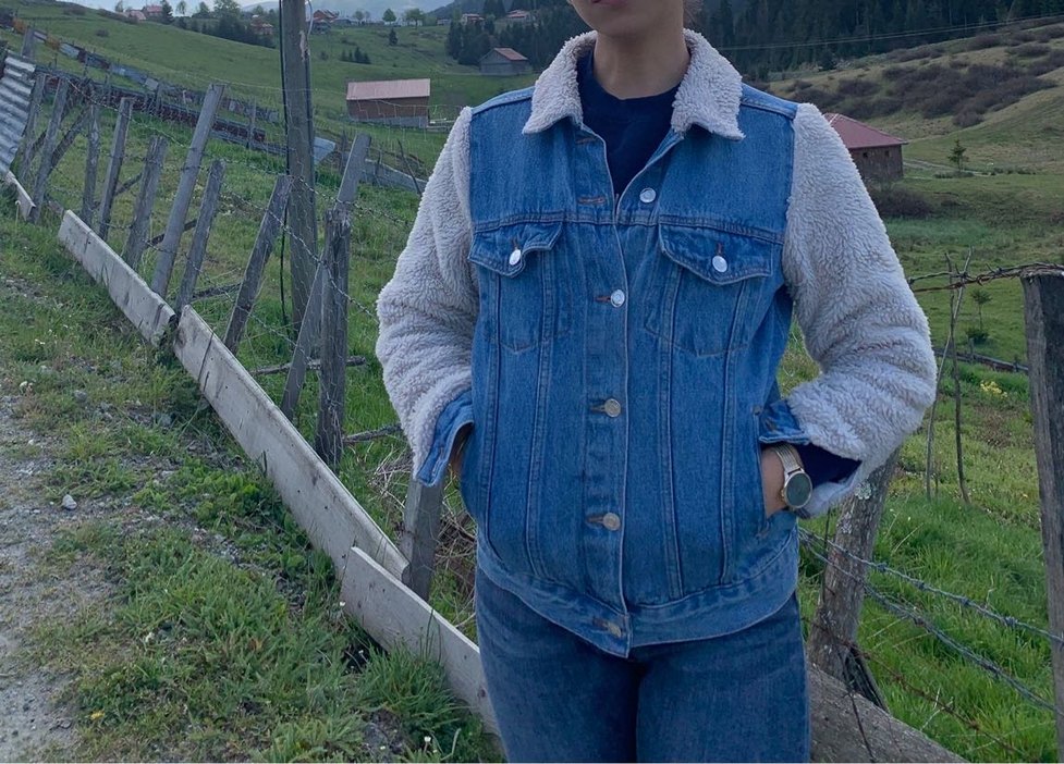 Peluş Detaylı Mavi Kadın Kot Ceket - Görsel 3