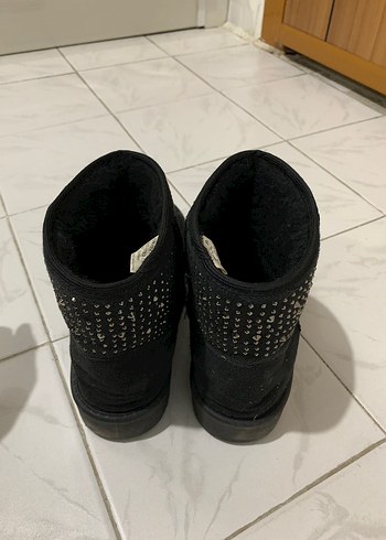 Siyah Süet Tokalı Kadın Bot - Görsel 3