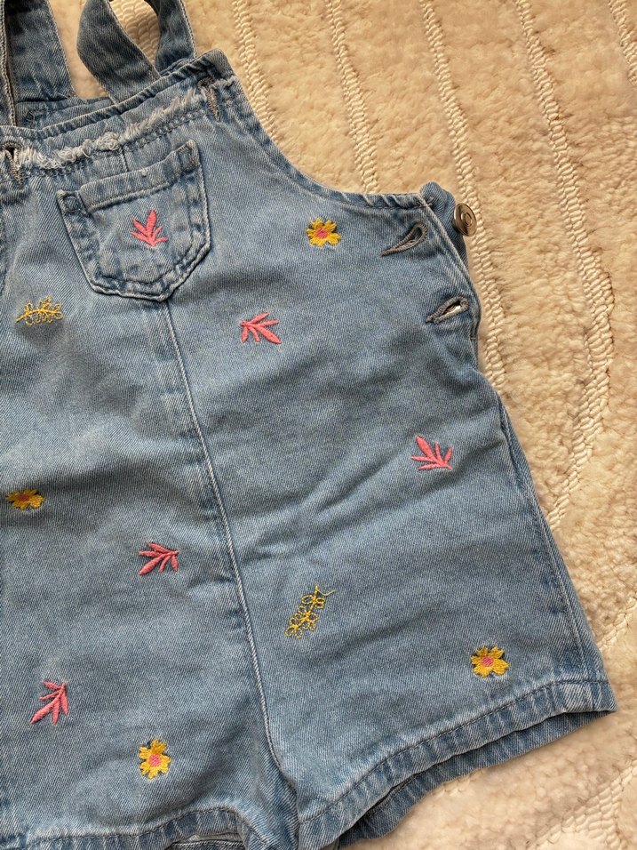 Nakışlı Kot Kız Şort Tulum - Görsel 4