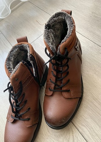 Kahverengi Deri Kürklü Kadın Bot - Görsel 3