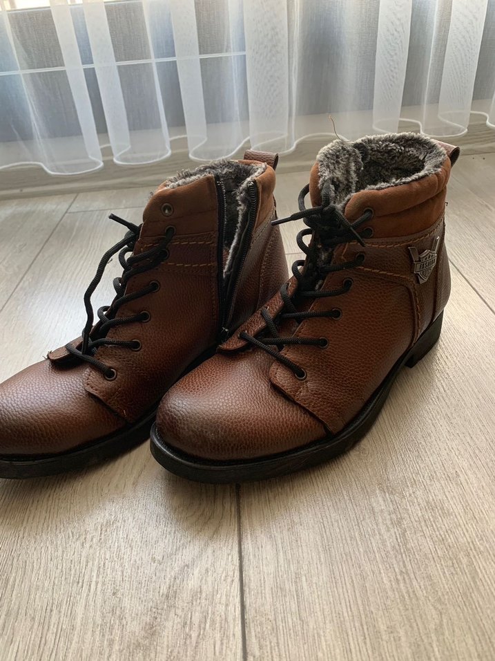 Kahverengi Deri Kürklü Kadın Bot - Görsel 2