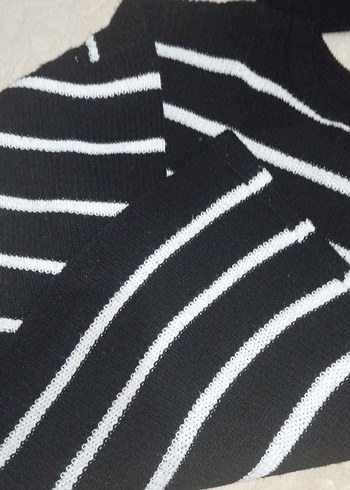 Siyah Beyaz Çizgili İnce Fit Triko - Görsel 7