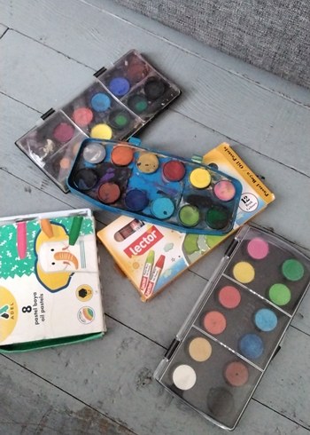 Çok Renkli Suluboya ve Pastel Boya Seti