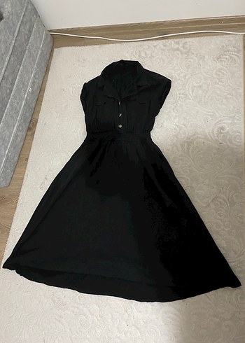 Düğmeli Siyah Kolsuz Uzun Vintage Elbise