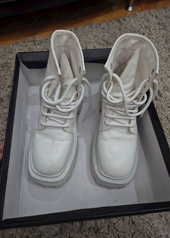 Zara Beyaz Platform Topuklu Beyaz Kadın Bot