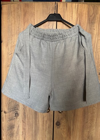 Gri beli lastikli şort