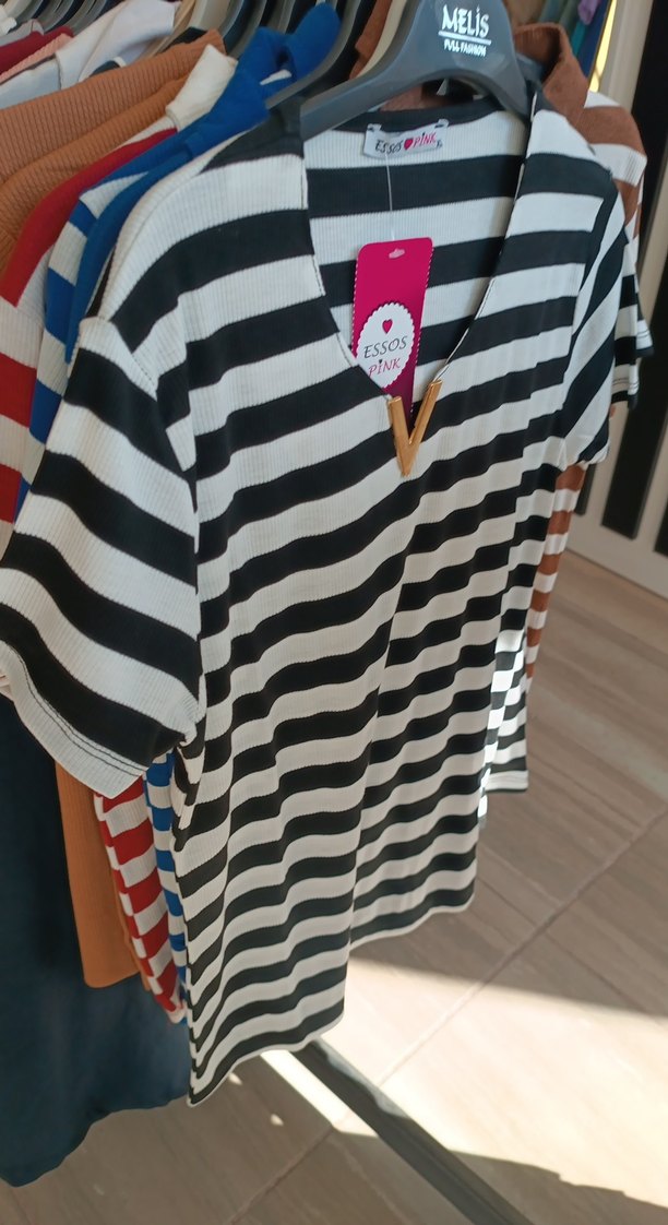 Essos Pink Siyah Beyaz Çizgili Tişört - Görsel 3