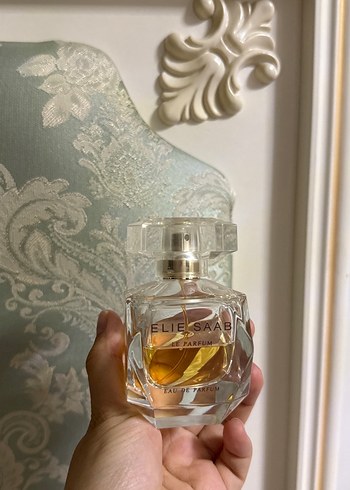 Elie Saab Kadın Parfümü Eau de Parfum 50ml