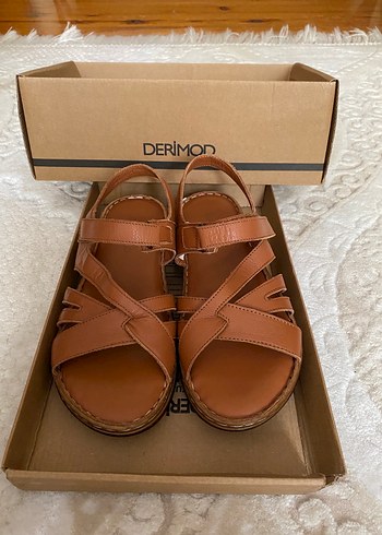 Derimod Kahverengi Deri Kadın Dolgu Topuk Sandalet - Görsel 3