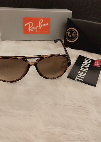 Ray-Ban 4125 Cats 5000 Güneş Gözlüğü - Görsel 2