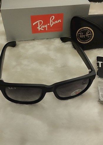 Ray-Ban 4165 Justin polarize Siyah Erkek Güneş Gözlüğü - Görsel 3
