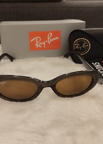 Ray Ban