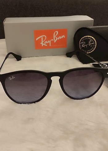 Ray Ban