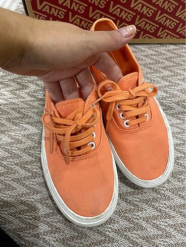 38,5 Beden Vans ayakkabı