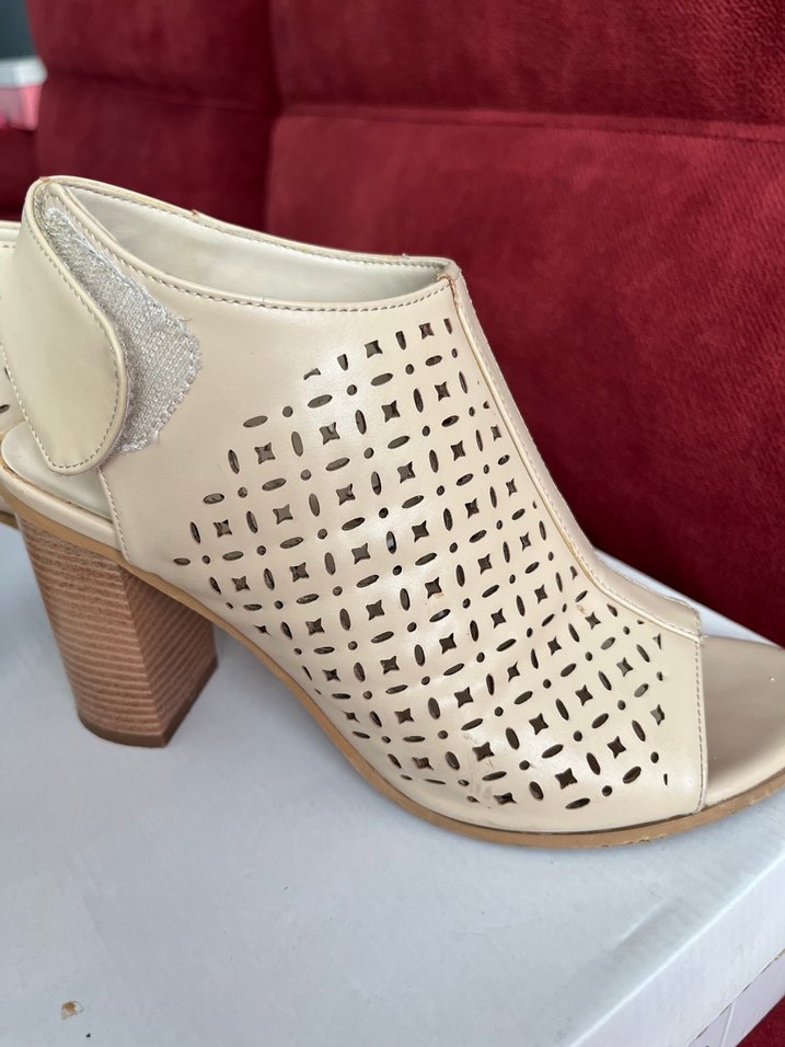 Bej Süet Tokalı Kadın Topuklu Sandalet - Görsel 5