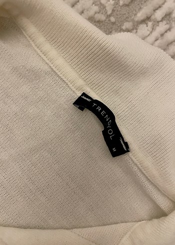 Düğmeli Beyaz Keten Kadın Kazak - Görsel 3