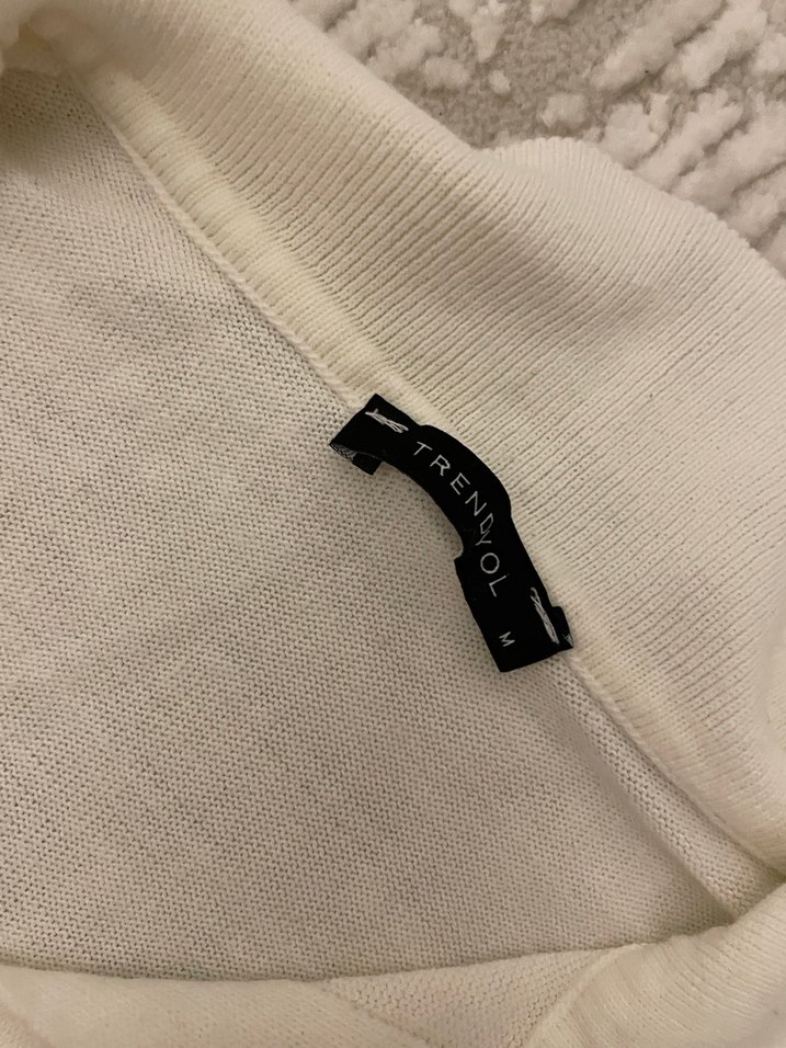 Düğmeli Beyaz Keten Kadın Kazak - Görsel 3