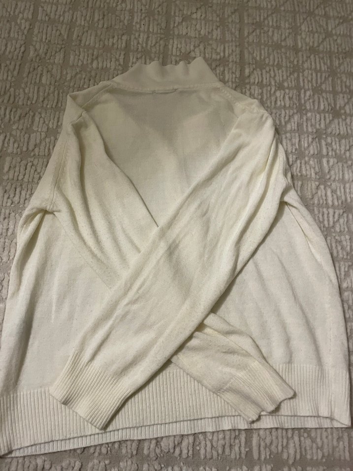 Düğmeli Beyaz Keten Kadın Kazak - Görsel 5