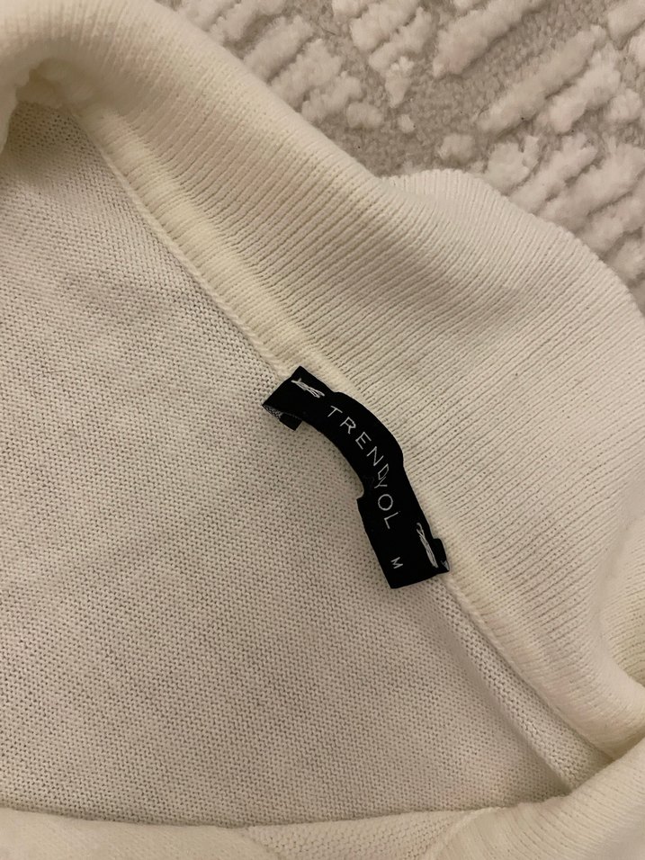 Düğmeli Beyaz Keten Kadın Kazak - Görsel 2