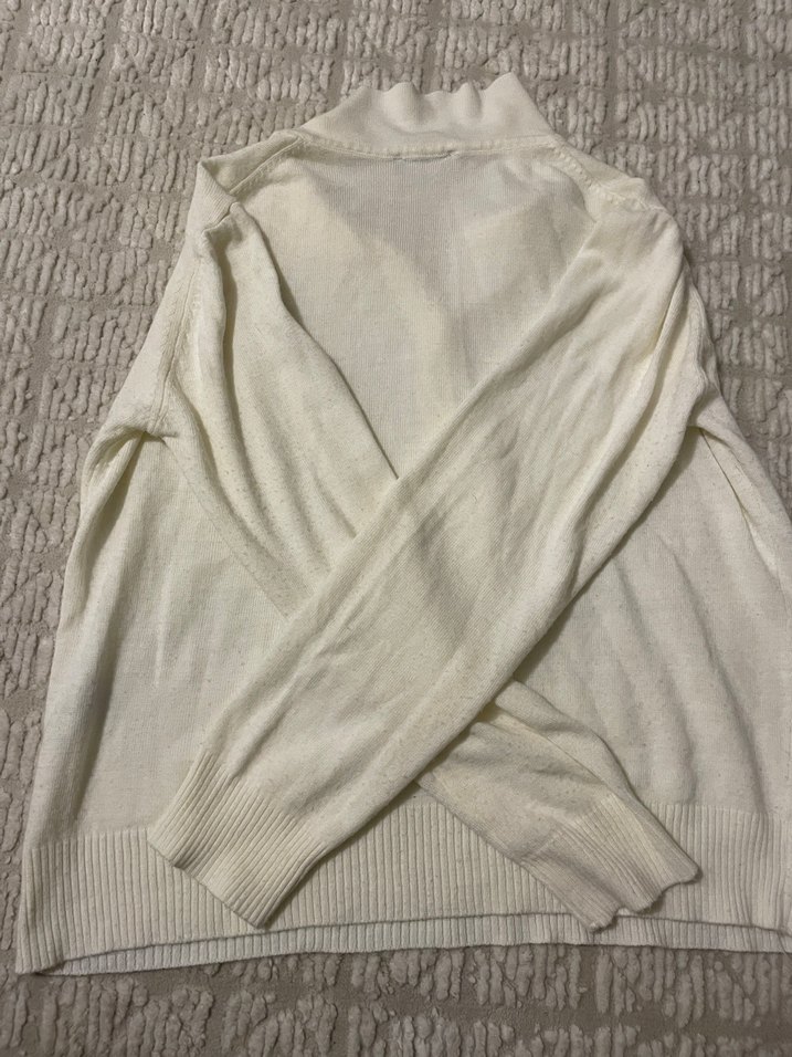 Düğmeli Beyaz Keten Kadın Kazak - Görsel 4