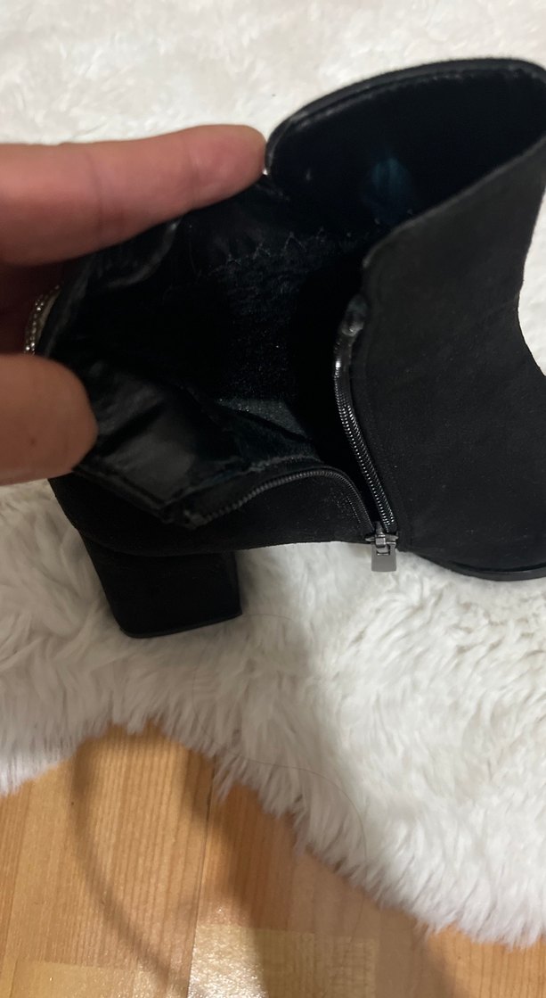 Siyah Süet Tokalı Blok Topuklu Bot - Görsel 2