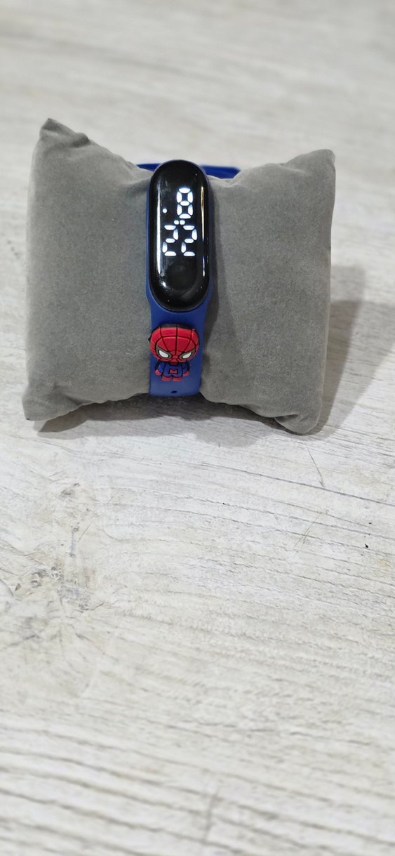 Örümcek Adam Figürlü Dijital Göstergeli Band - Görsel 5