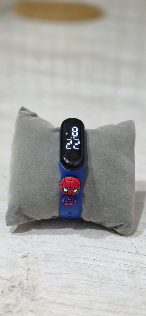 Örümcek Adam Figürlü Dijital Göstergeli Band - Görsel 4