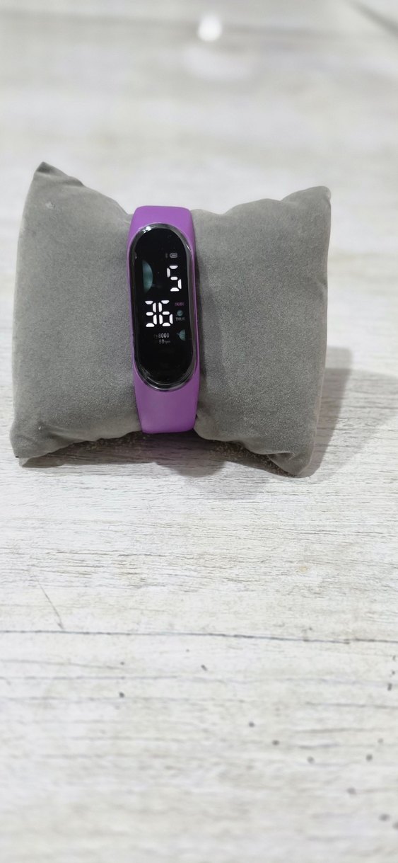 9 Farklı Renk Seçeneği İle Led Ekranlı Band Saat - Görsel 3